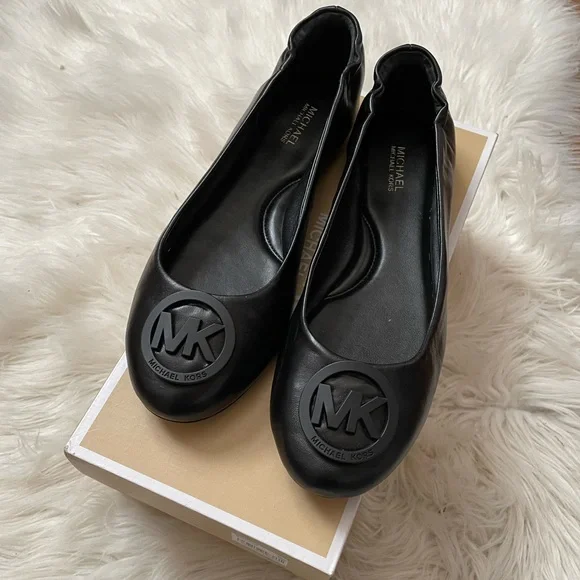 Michael kors lindsay ballet flats on sale